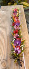 Load image into Gallery viewer, Kiana - Island Style Haku Lei - Fresh Flower Crown