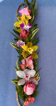 Load image into Gallery viewer, Melia - Island Style Haku Lei - Fresh Flower Crown