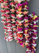 Load image into Gallery viewer, Seasonal Mixed Flower Lei
