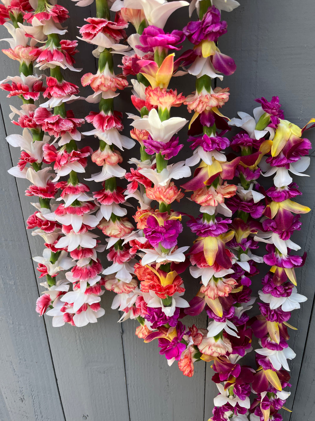 Seasonal Mixed Flower Lei