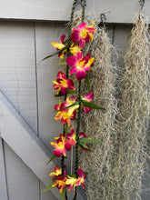 Load image into Gallery viewer, Ti Leaf Orchid Lei
